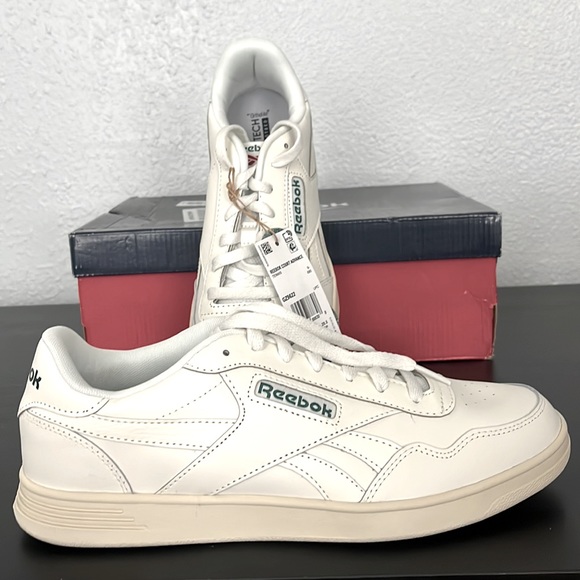 NWT Reebok Court Advance - Picture 2 of 4